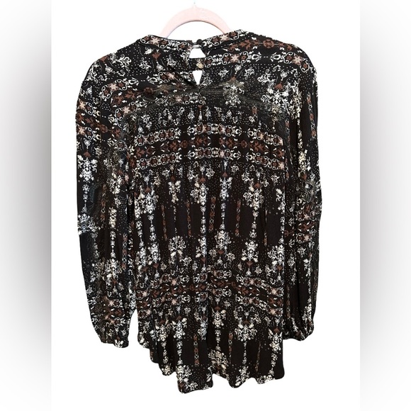 GIMMICKS BY BKE BLOUSE - Picture 1 of 4